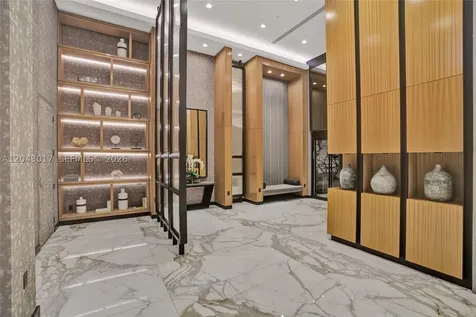 19500 Turnberry Way Aventura FL 33180