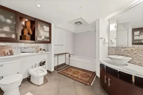 5757 Collins Avenue Miami Beach FL 33140