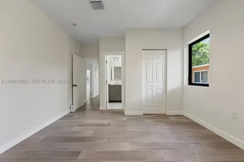 1020 NW 49th Street Miami FL 33127