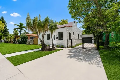 1020 NW 49th Street Miami FL 33127