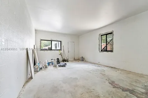 1020 NW 49th Street Miami FL 33127