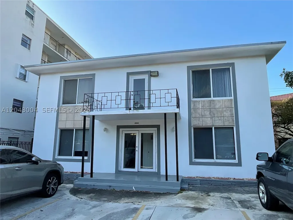 1000 Biarritz Drive Miami Beach FL 33141