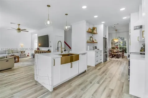 10777 Charleston Place Cooper City FL 33026