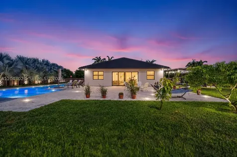 21365 SW 177th Court Miami FL 33187