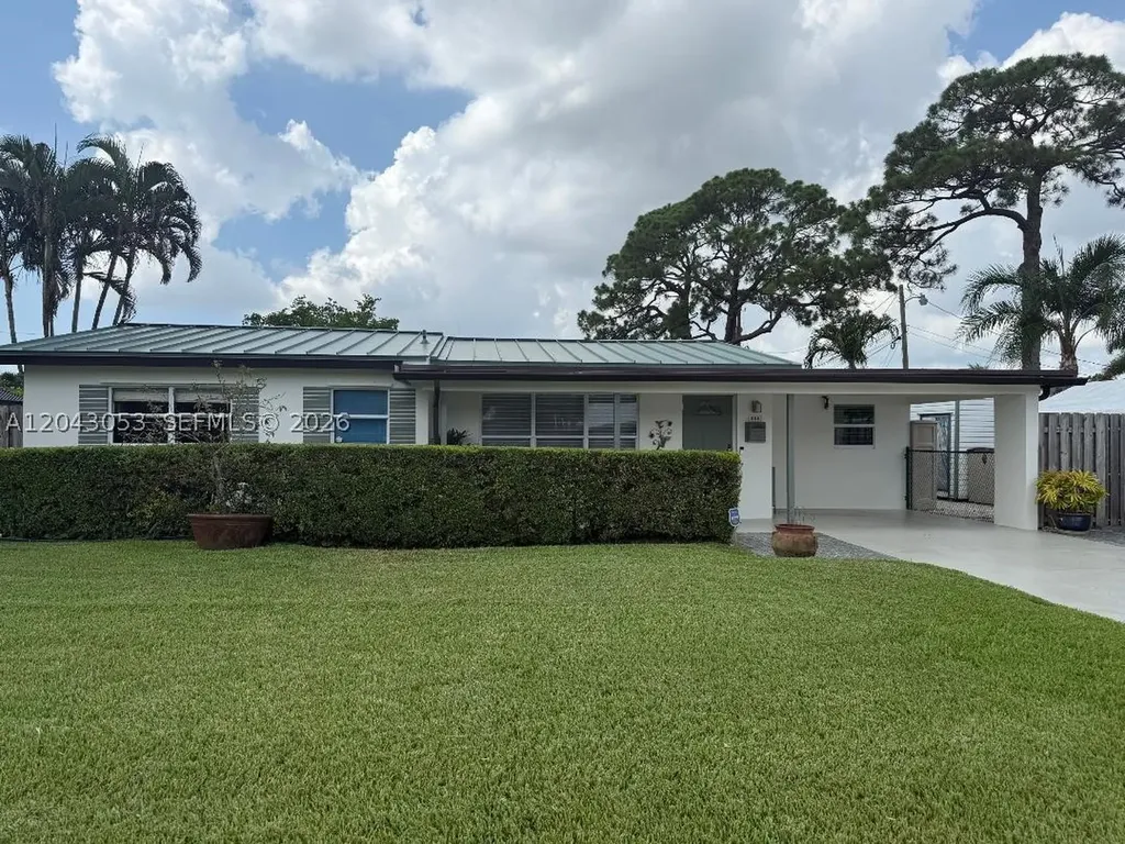 330 NE 48th Street Oakland Park FL 33334