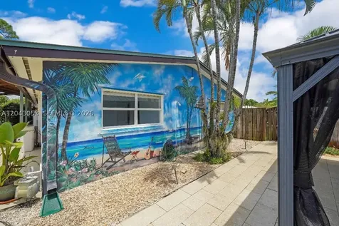 330 NE 48th Street Oakland Park FL 33334