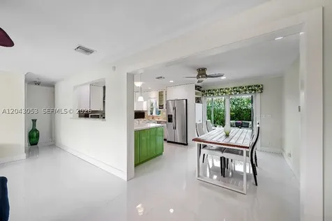 330 NE 48th Street Oakland Park FL 33334