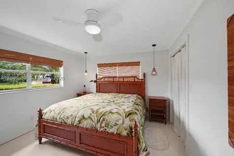 330 NE 48th Street Oakland Park FL 33334