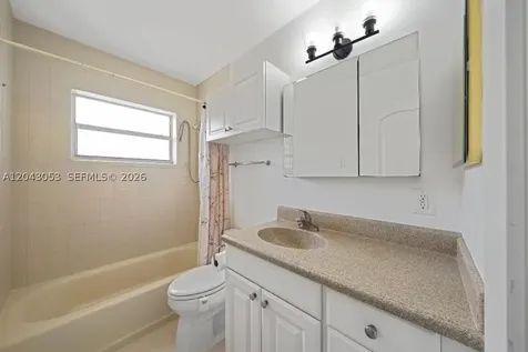 330 NE 48th Street Oakland Park FL 33334