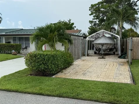 330 NE 48th Street Oakland Park FL 33334