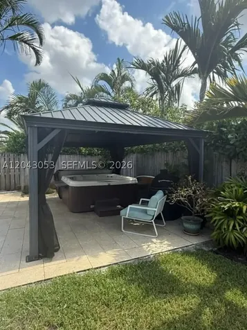 330 NE 48th Street Oakland Park FL 33334