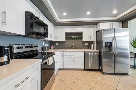 18061 Biscayne Boulevard Aventura FL 33160