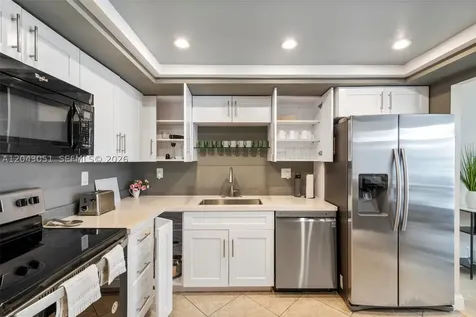 18061 Biscayne Boulevard Aventura FL 33160