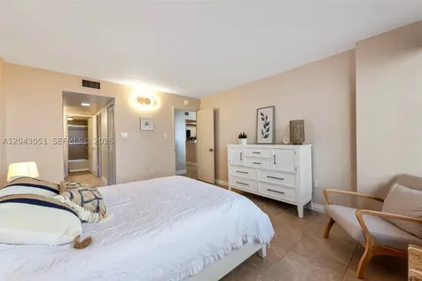 18061 Biscayne Boulevard Aventura FL 33160