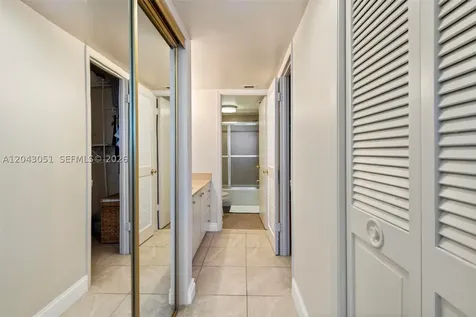 18061 Biscayne Boulevard Aventura FL 33160