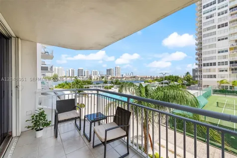 18061 Biscayne Boulevard Aventura FL 33160