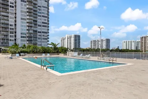 18061 Biscayne Boulevard Aventura FL 33160