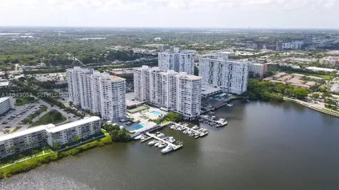 18061 Biscayne Boulevard Aventura FL 33160