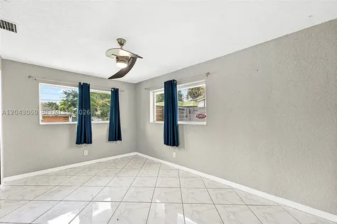 2832 NW 10th Avenue Wilton Manors FL 33311