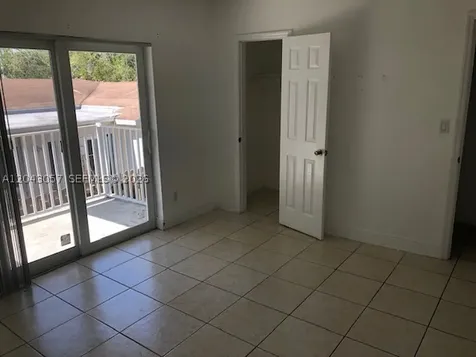 1895 Venice Park Drive Miami FL 33181