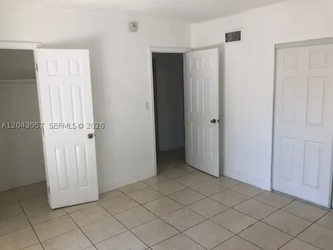 1895 Venice Park Drive Miami FL 33181