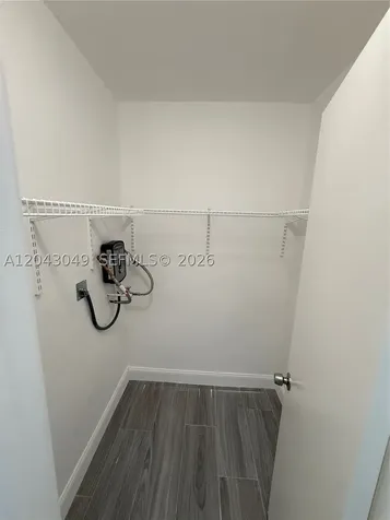 1895 Venice Park Drive Miami FL 33181