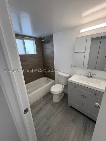 1895 Venice Park Drive Miami FL 33181