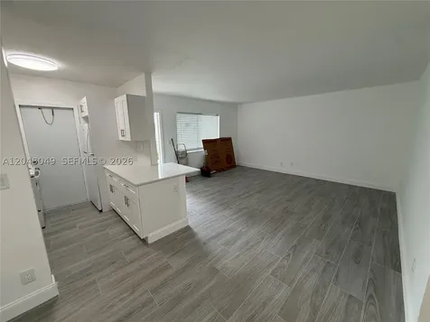 1895 Venice Park Drive Miami FL 33181