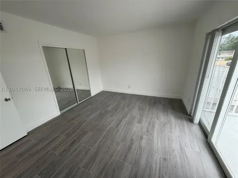 1895 Venice Park Drive Miami FL 33181