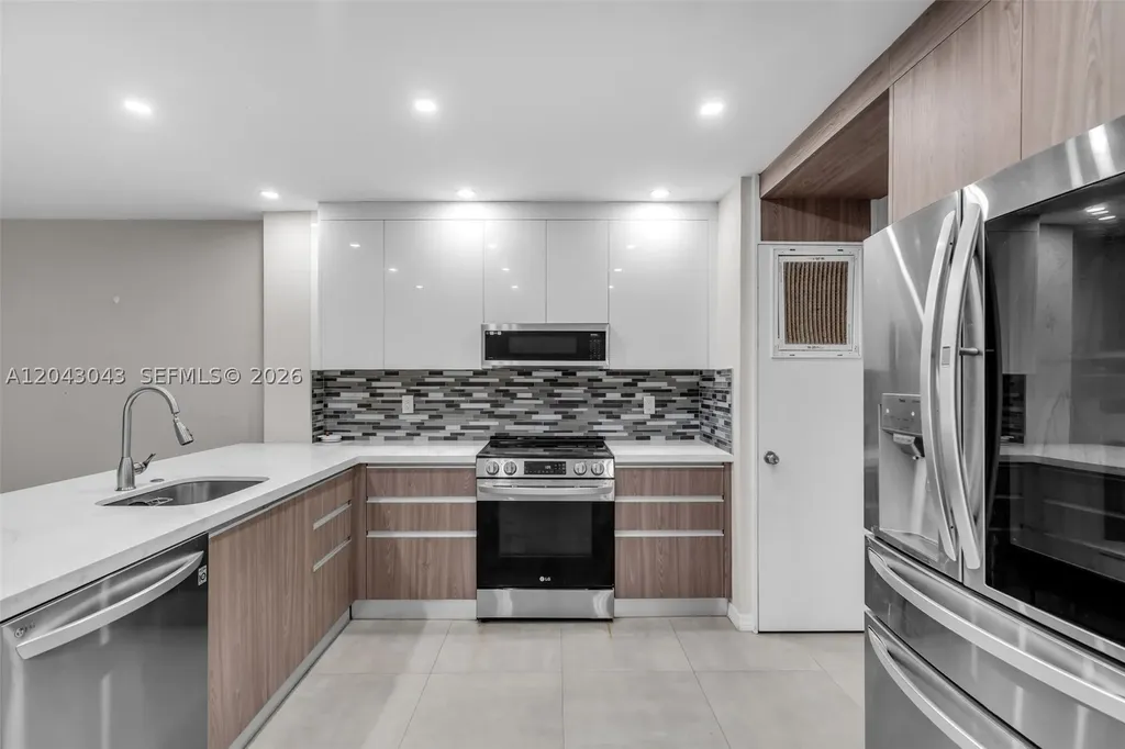 2175 NE 56th Street Fort Lauderdale FL 33308