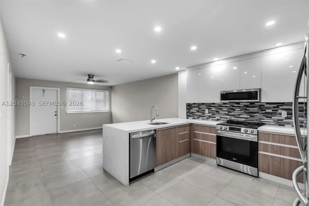 2175 NE 56th Street Fort Lauderdale FL 33308