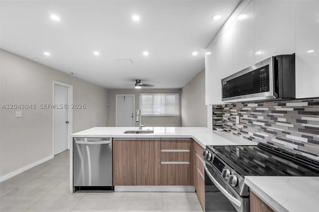 2175 NE 56th Street Fort Lauderdale FL 33308