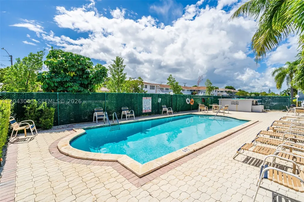 2175 NE 56th Street Fort Lauderdale FL 33308