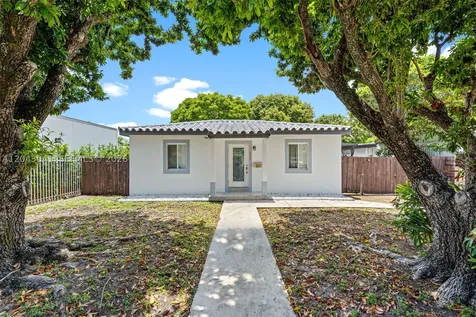270 NW 51st Avenue Miami FL 33126