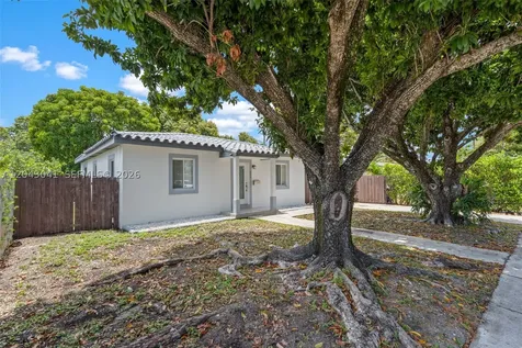 270 NW 51st Avenue Miami FL 33126