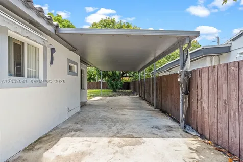 270 NW 51st Avenue Miami FL 33126