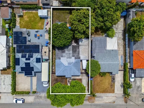 270 NW 51st Avenue Miami FL 33126