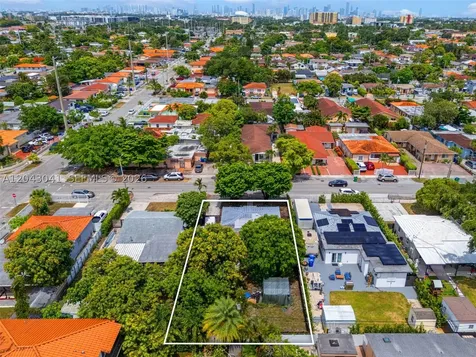 270 NW 51st Avenue Miami FL 33126