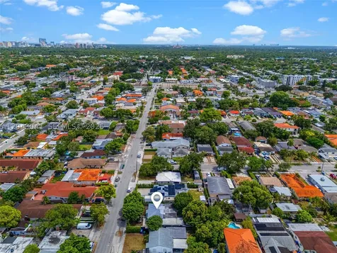 270 NW 51st Avenue Miami FL 33126