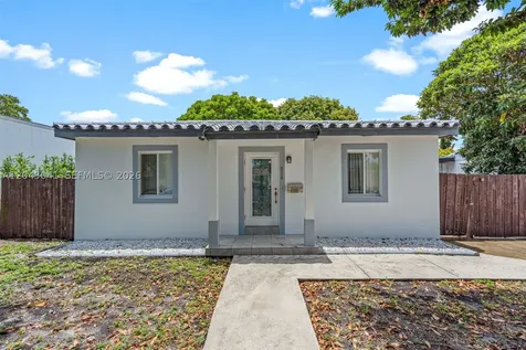 270 NW 51st Avenue Miami FL 33126