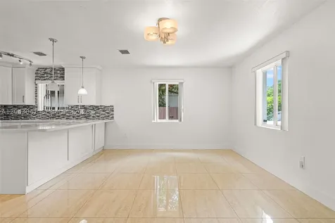 270 NW 51st Avenue Miami FL 33126