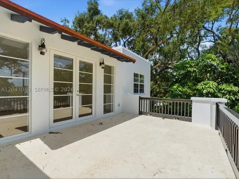 6333 SW 69th Street South Miami FL 33143