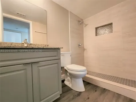 251 Palm Circle W Pembroke Pines FL 33025