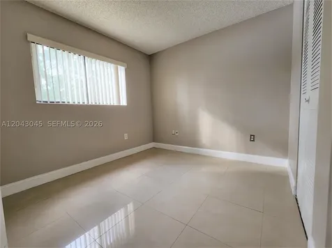 251 Palm Circle W Pembroke Pines FL 33025