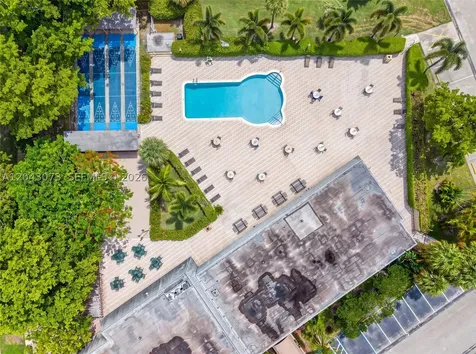 888 Brickell Key Drive Miami FL 33131