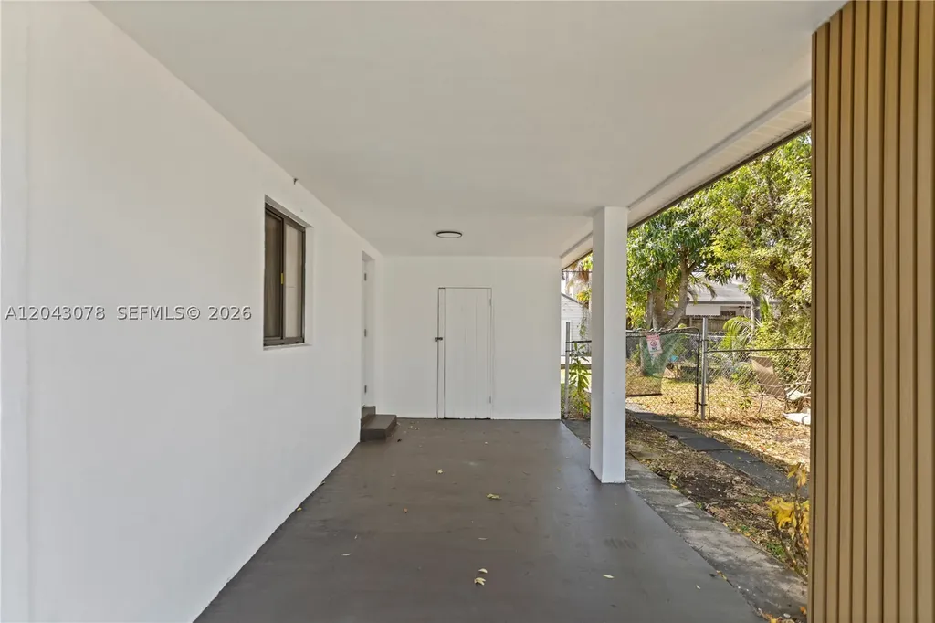 1524 SW 32 Court Fort Lauderdale FL 33315