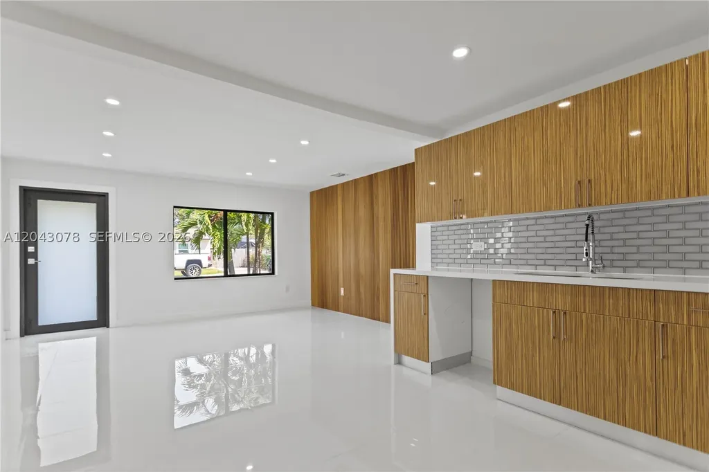 1524 SW 32 Court Fort Lauderdale FL 33315
