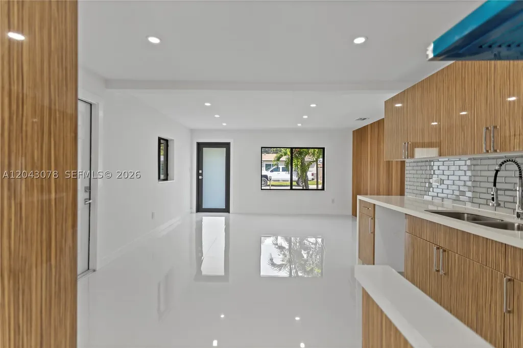 1524 SW 32 Court Fort Lauderdale FL 33315