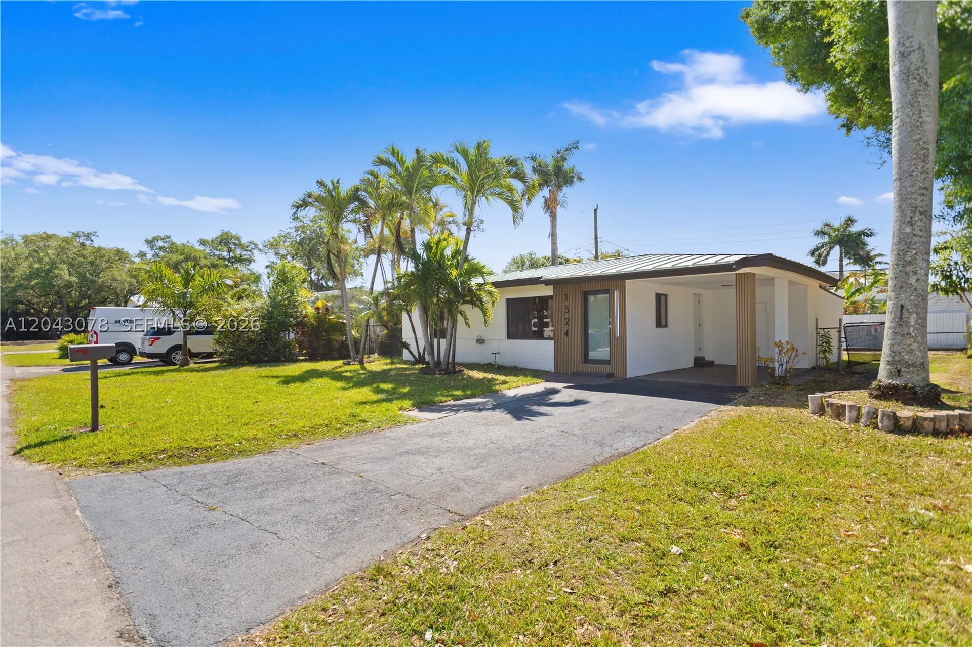1524 SW 32 Court Fort Lauderdale FL 33315