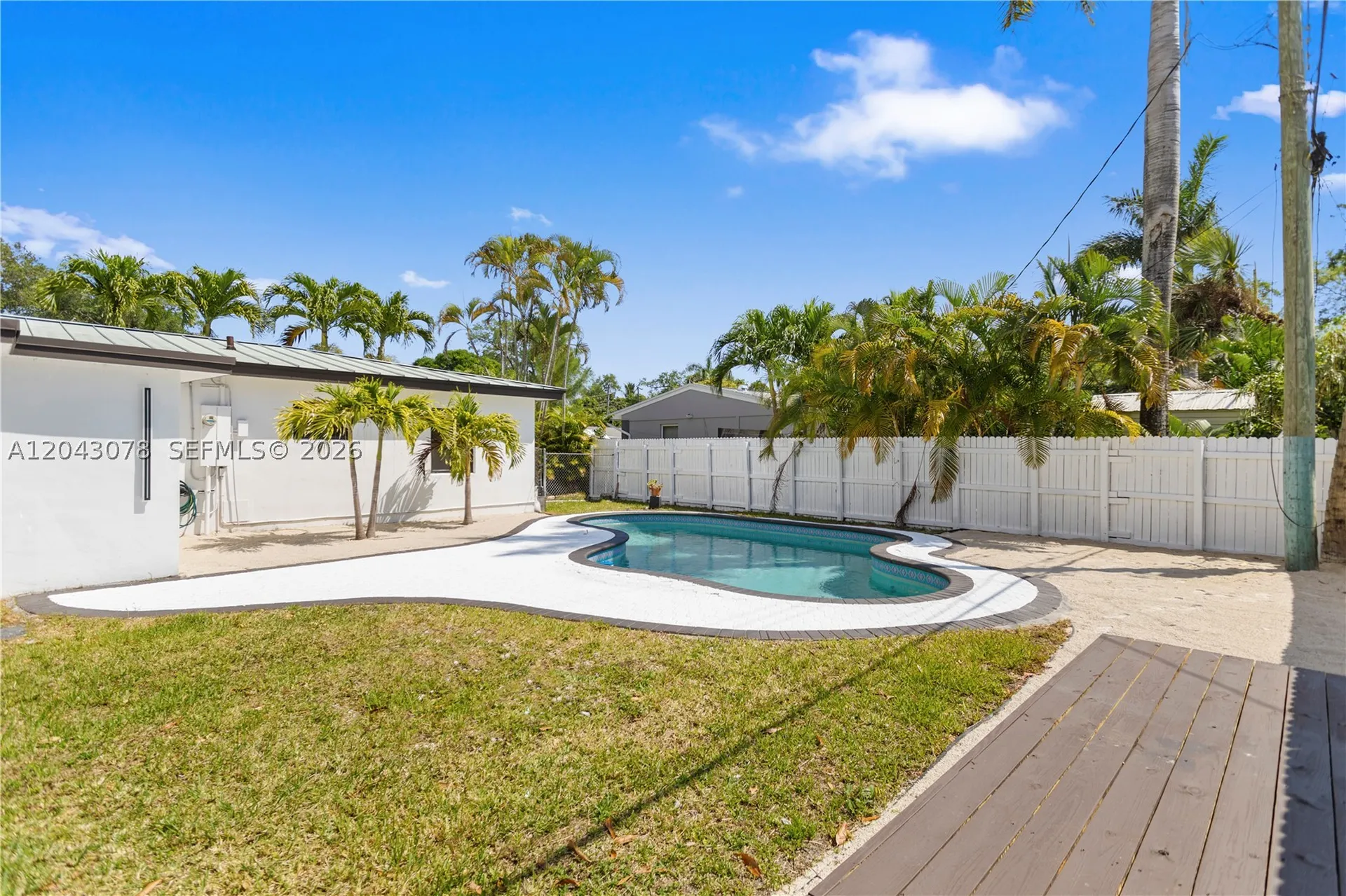 1524 SW 32 Court Fort Lauderdale FL 33315